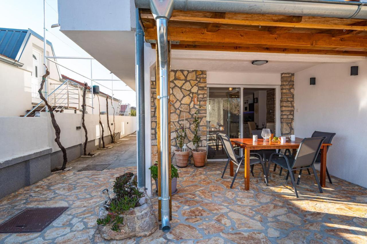 Maia Lena Apartment Jasenice  Exterior photo